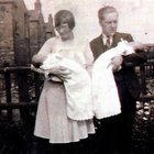 thumbnails/002-Arthur Charles Clarke & Lily Bellamy with Aleen & Evelyn Bellamy.jpeg.small.jpeg