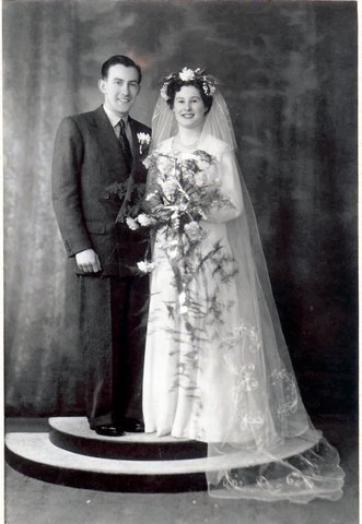 ../images/010-John Robert Roberts & Aleen Freda Bellamy-Andrea's Grandparents-2.jpeg